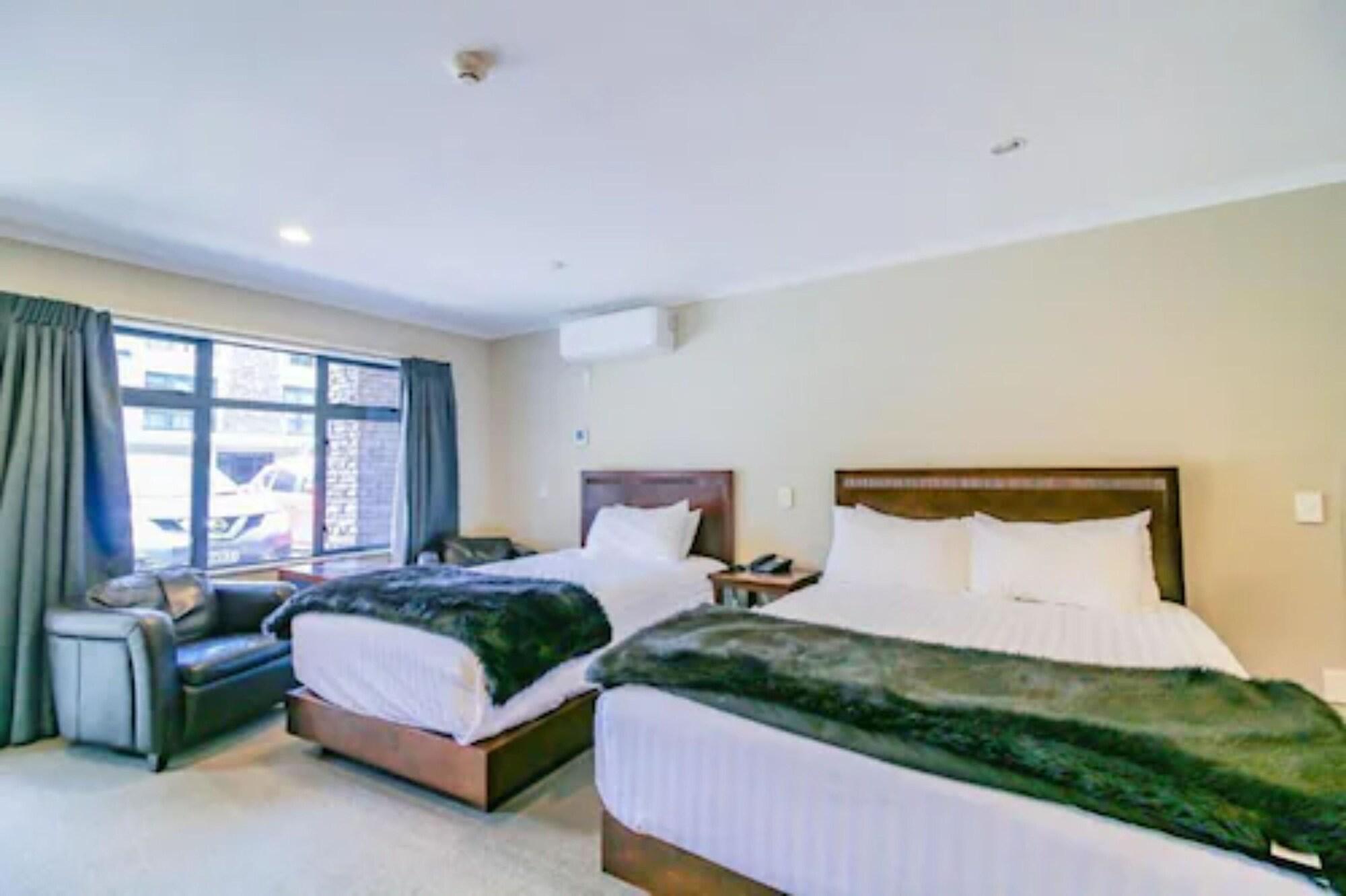 Aotea Motor Lodge Whanganui Exteriér fotografie A room at the hotel