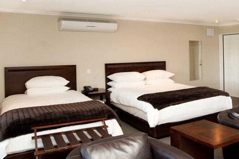 Aotea Motor Lodge Whanganui Exteriér fotografie A room at the hotel