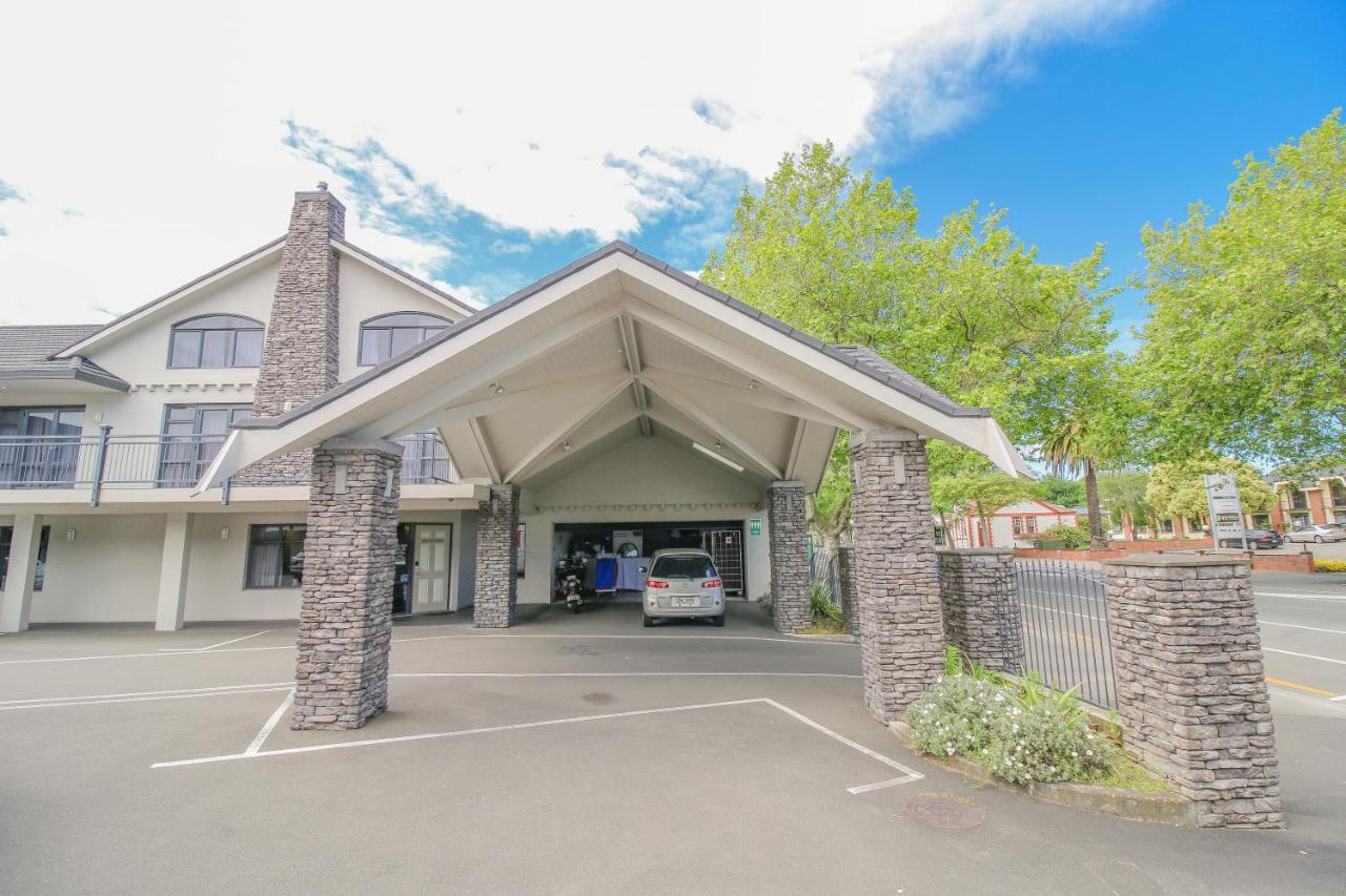 Aotea Motor Lodge Whanganui Exteriér fotografie Entrance to the hotel