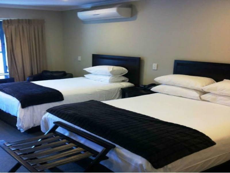 Aotea Motor Lodge Whanganui Exteriér fotografie A room at the hotel