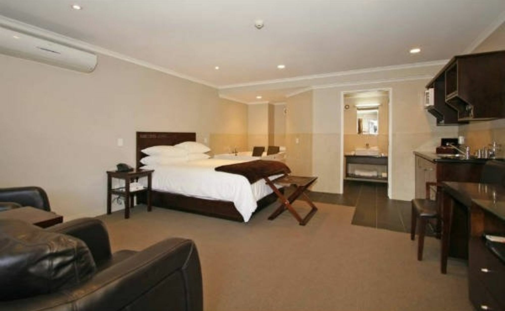 Aotea Motor Lodge Whanganui Exteriér fotografie A studio apartment