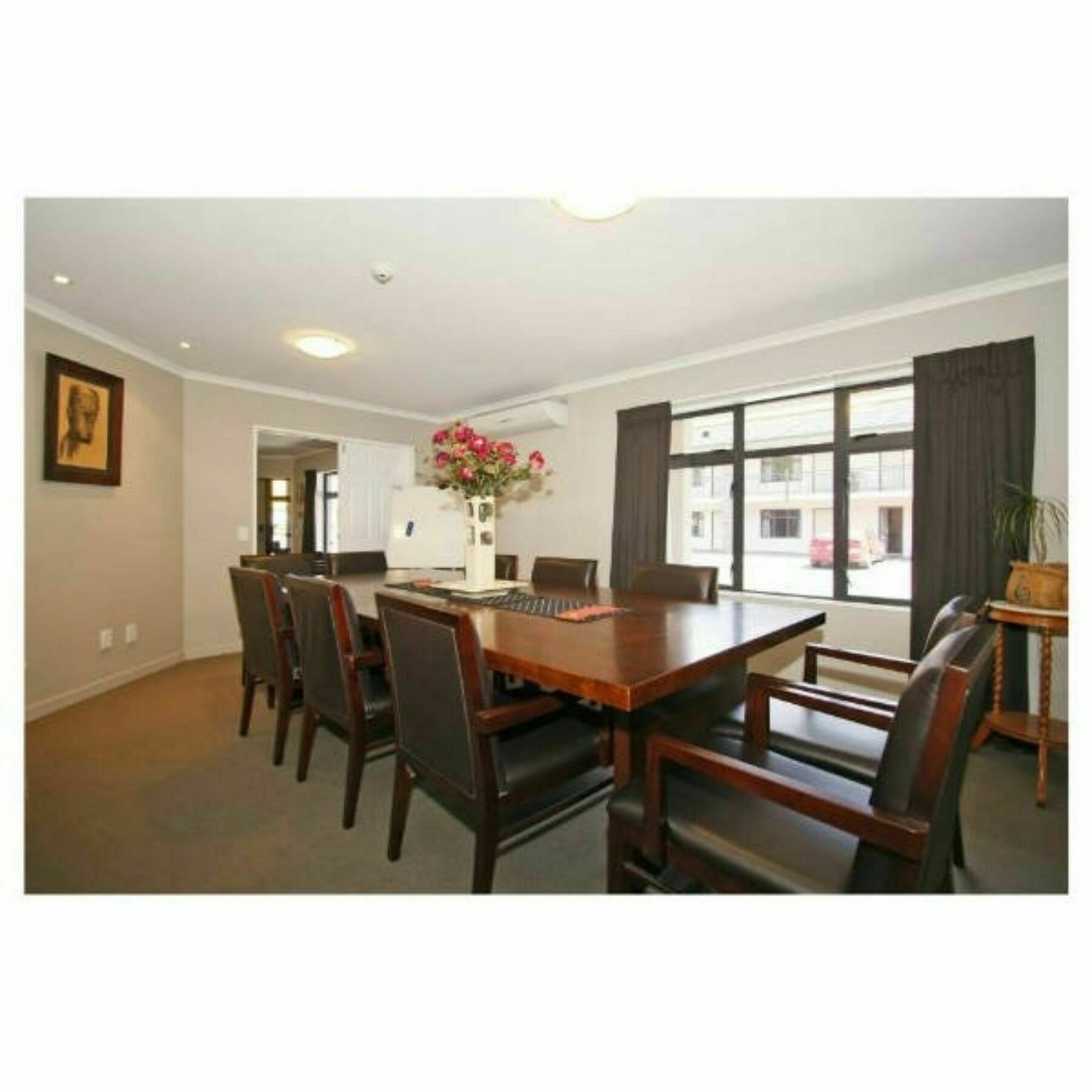 Aotea Motor Lodge Whanganui Exteriér fotografie The boardroom at the University of Waikato's Centre for Management